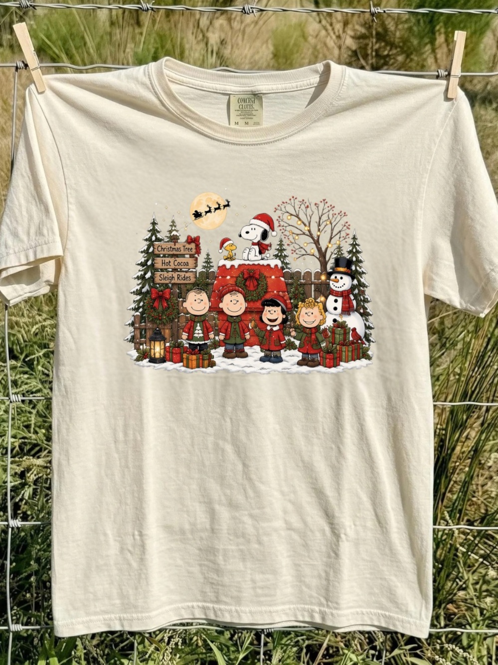 Comfort Colors Cream Peanuts Holiday Blanket Throw with Festive Character Scene